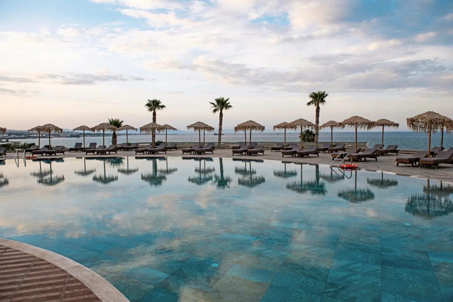 Kresten Royal Euphoria Resort OUTDOOR_POOL