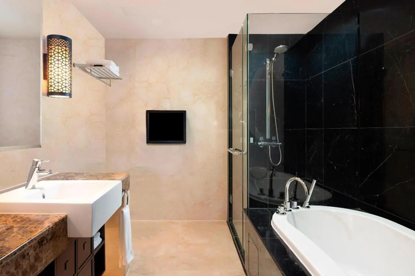 Sheraton Saigon Hotel & Towers Badezimmer