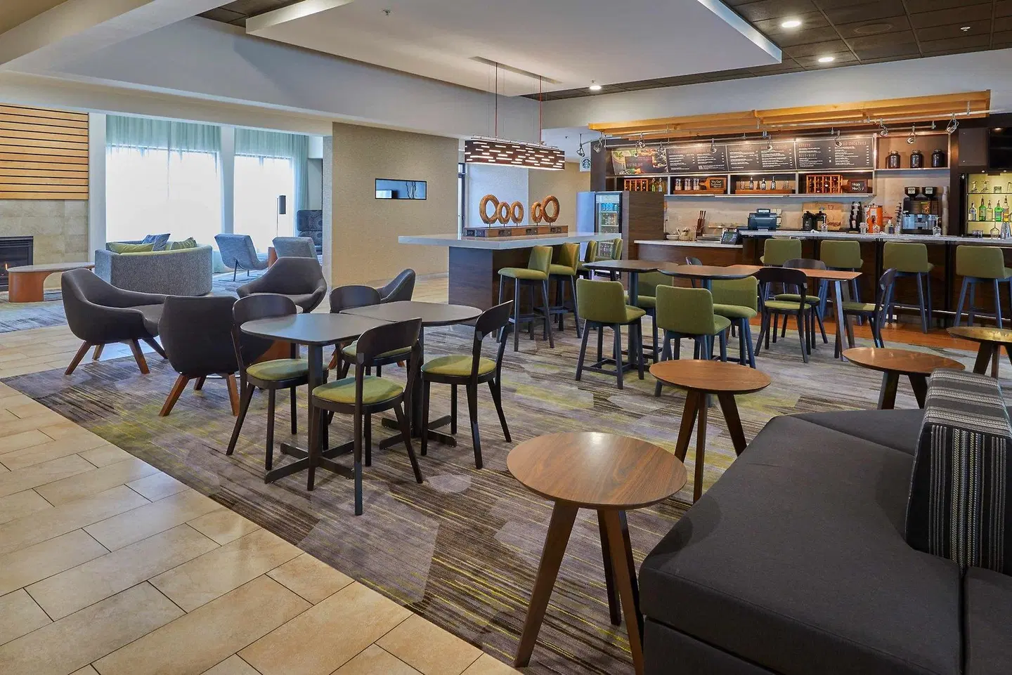 Courtyard by Marriott Eugene Springfield Bar