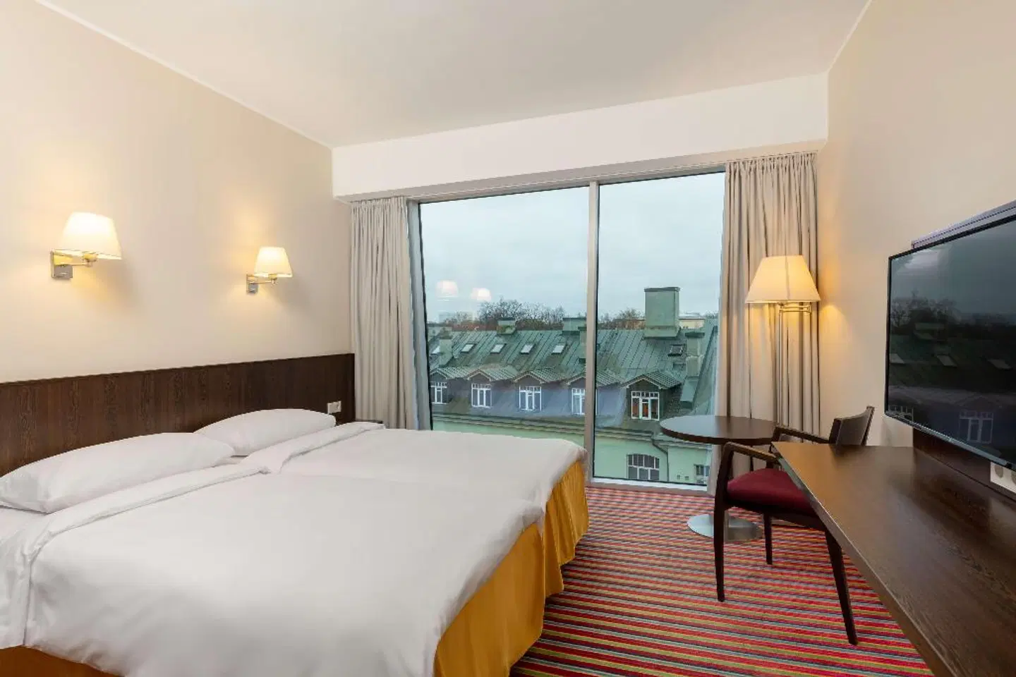 Meriton Grand Conference & Spa Hotel ROOM_EXAMPLE