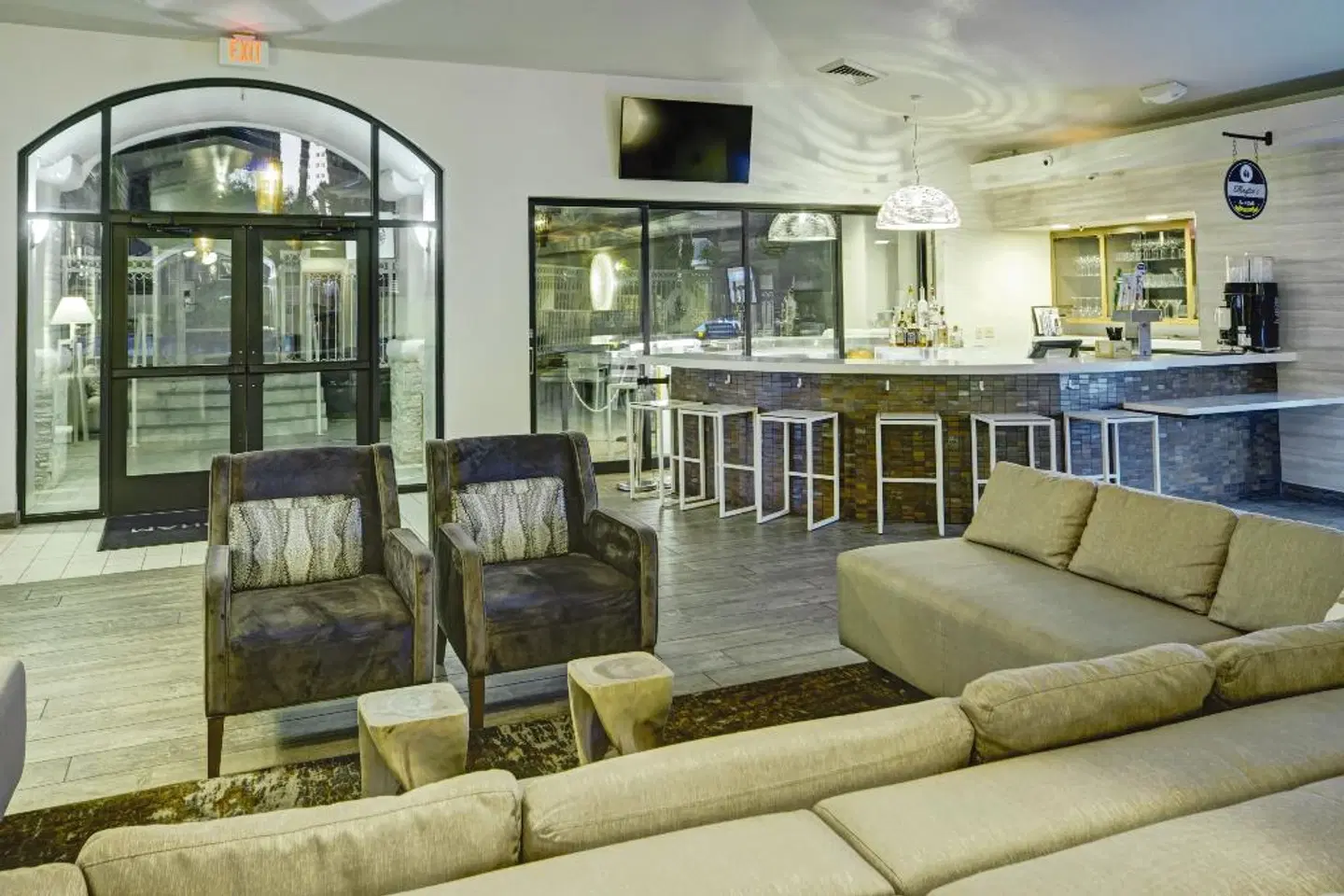 Desert Rose Resort Bar