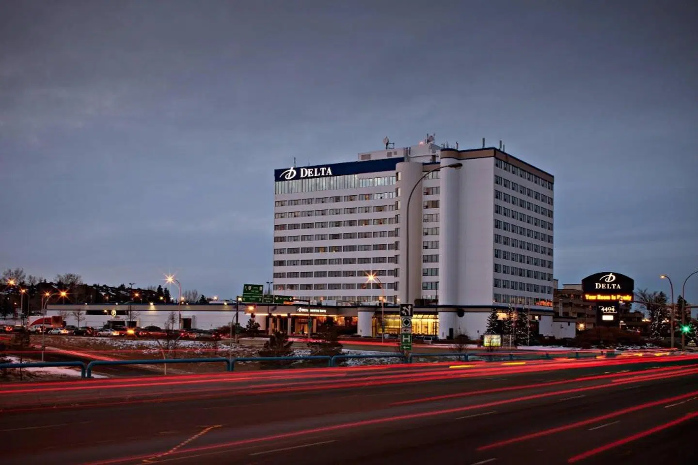 Delta Hotels by Marriott Edmonton South Conference Centre EXTERIOR