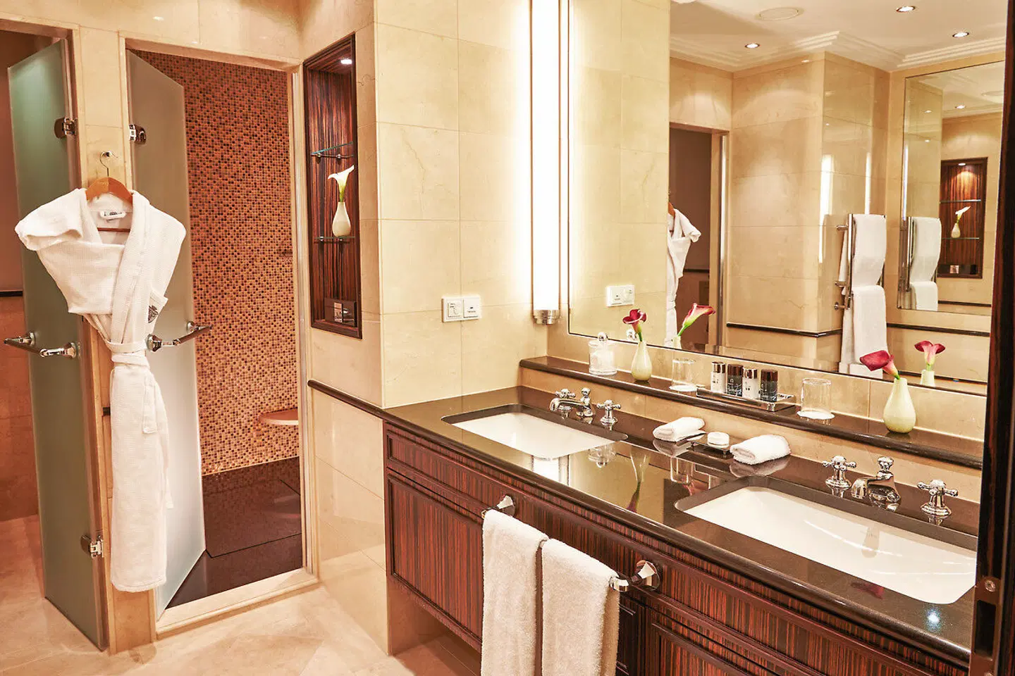 Steigenberger Icon Frankfurter Hof Badezimmer