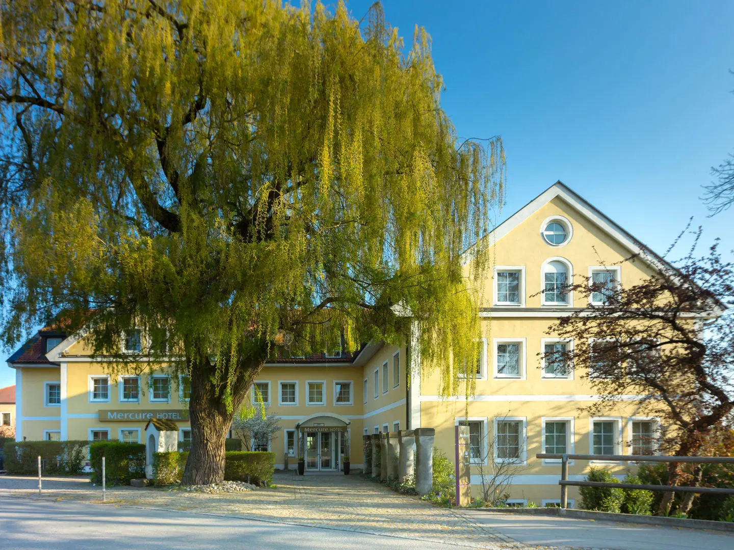AKZENT Hotel Aufkirchen EXTERIOR