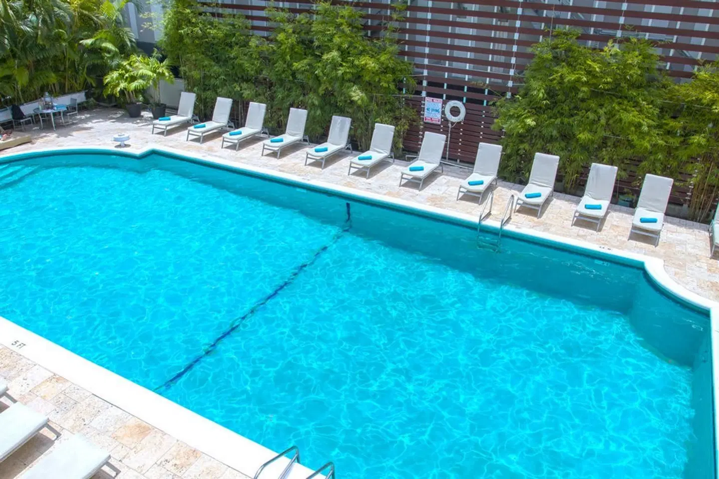 Dorchester Hotel OUTDOOR_POOL