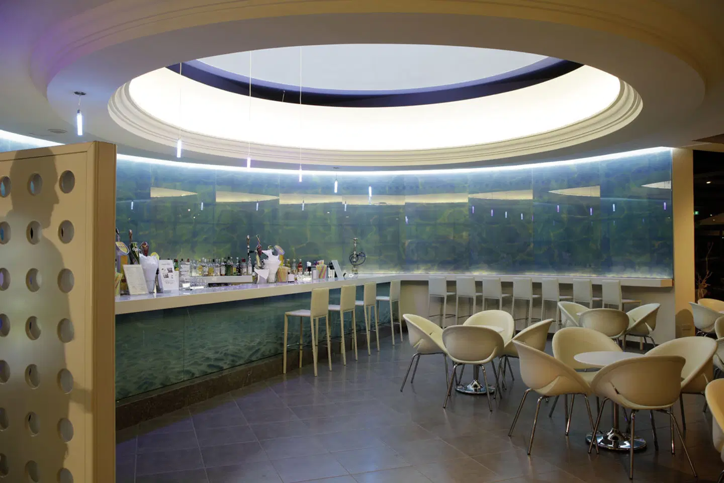 Leonardo Laura Beach & Splash Resort Bar