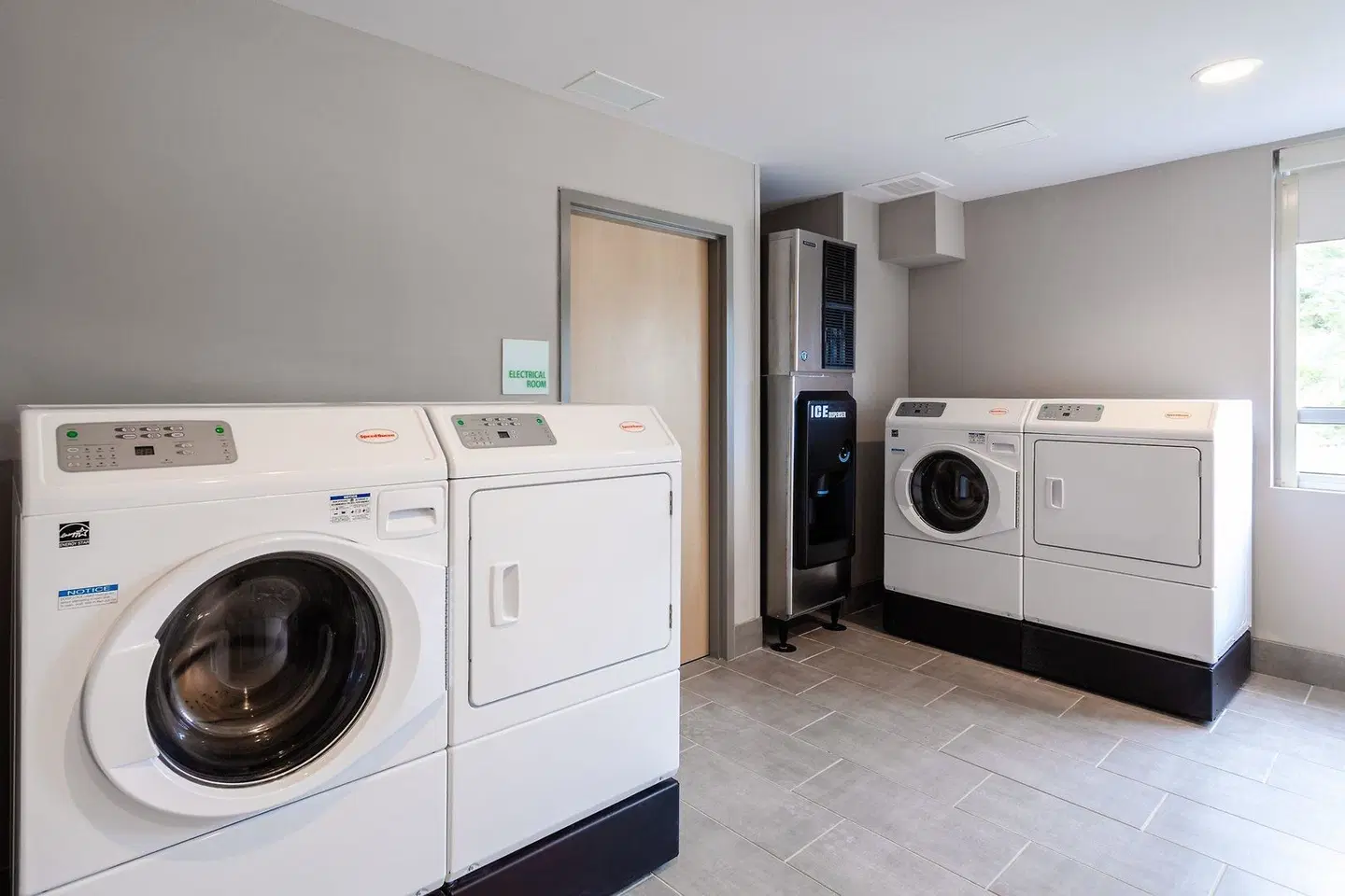 Holiday Inn Tallahassee E Capitol - Univ Badezimmer