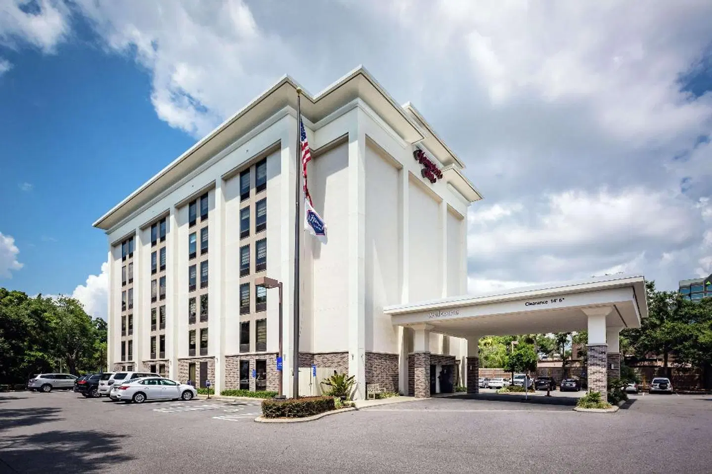 Hampton Inn Tampa International Airport/Westshore EXTERIOR