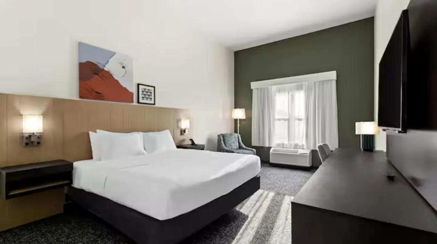 Spark by Hilton Panama City Beach ROOM_EXAMPLE