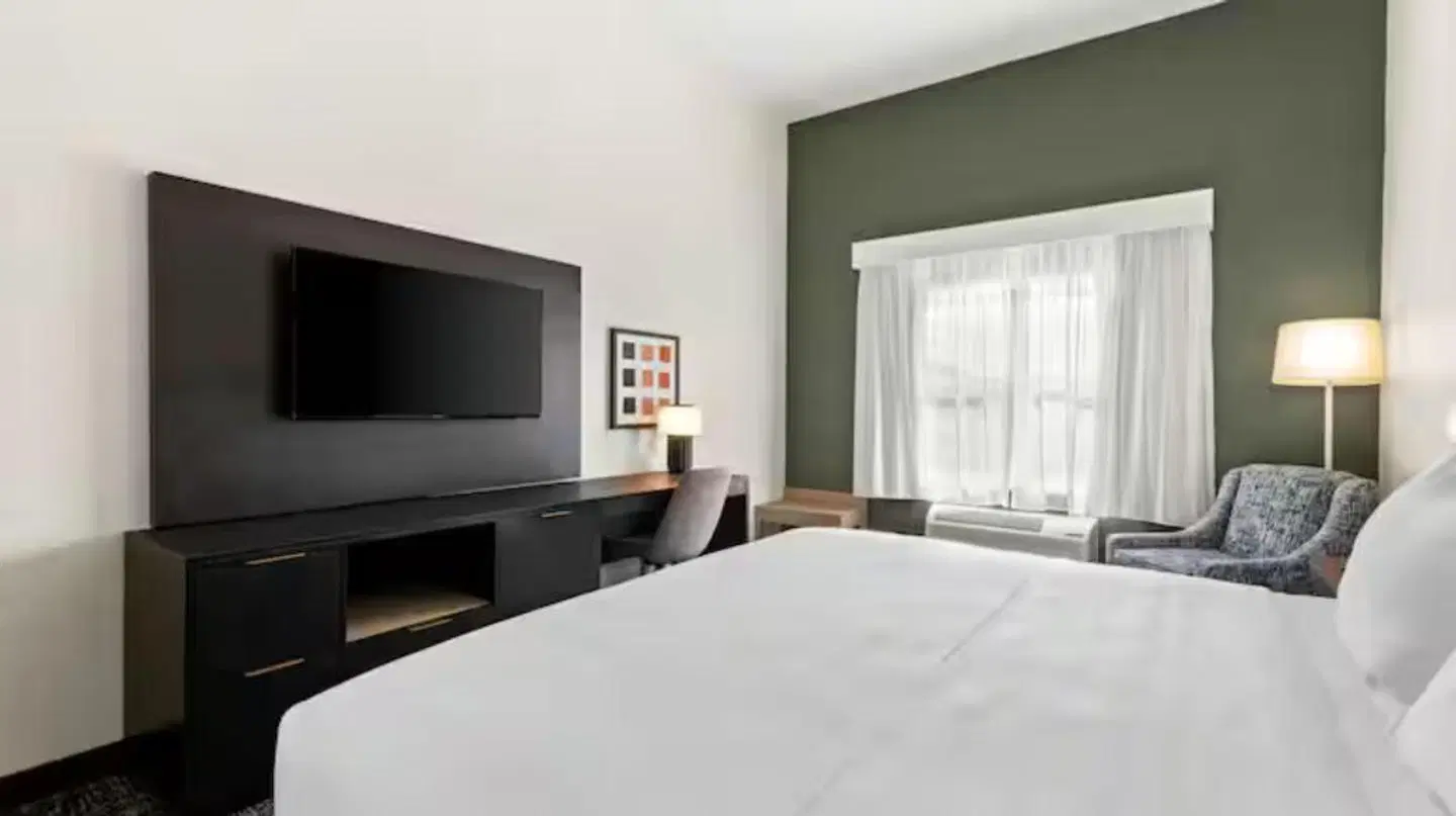 Spark by Hilton Panama City Beach ROOM_EXAMPLE