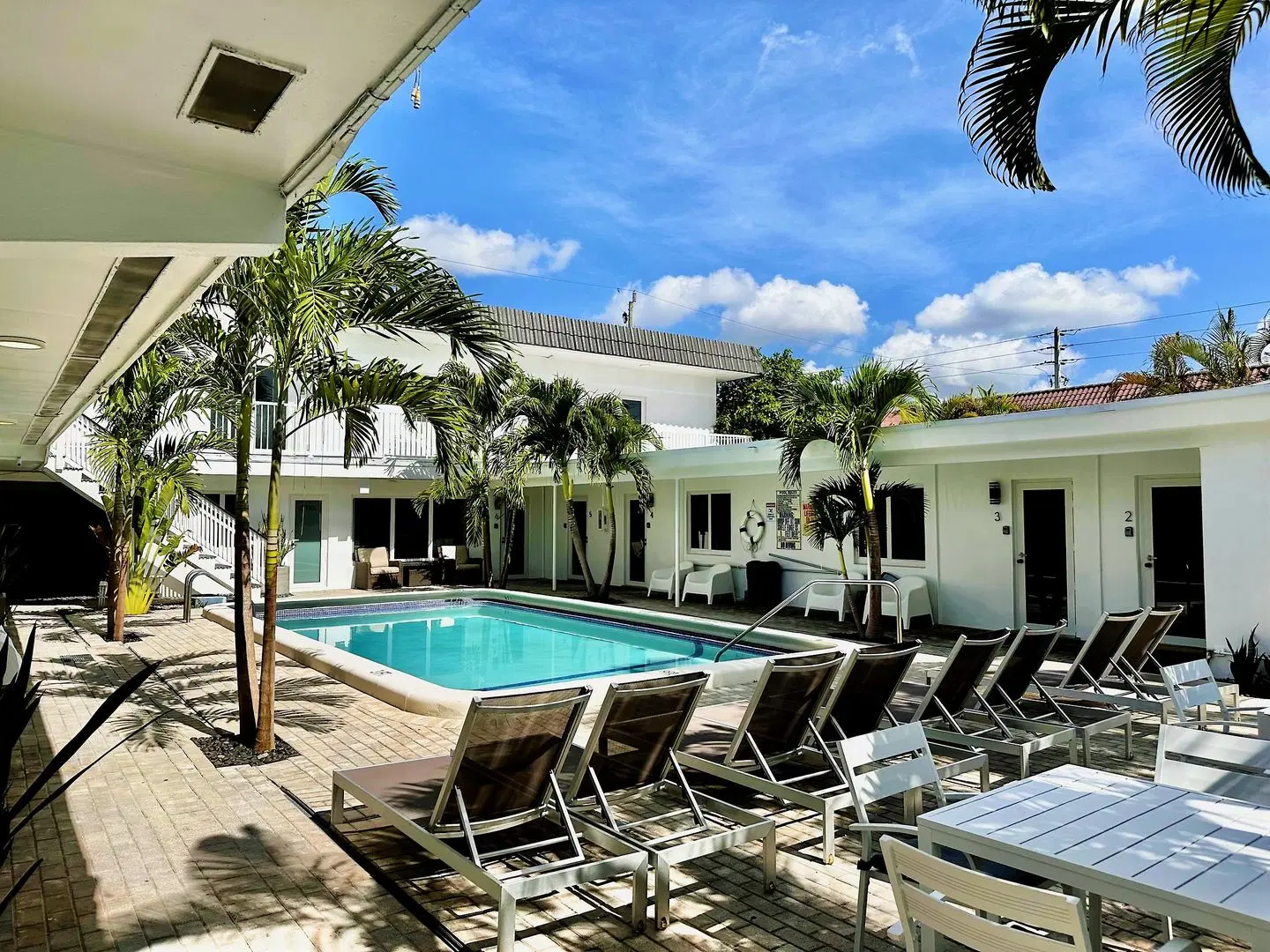 Tropicaire Motel Lauderdale-By-The-Sea OUTDOOR_POOL