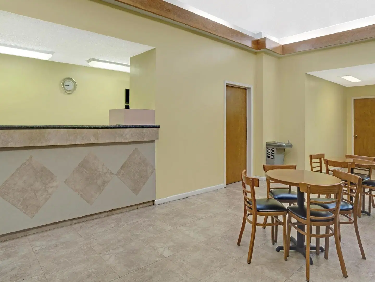 Super 8 Jacksonville South ROOM_EXAMPLE