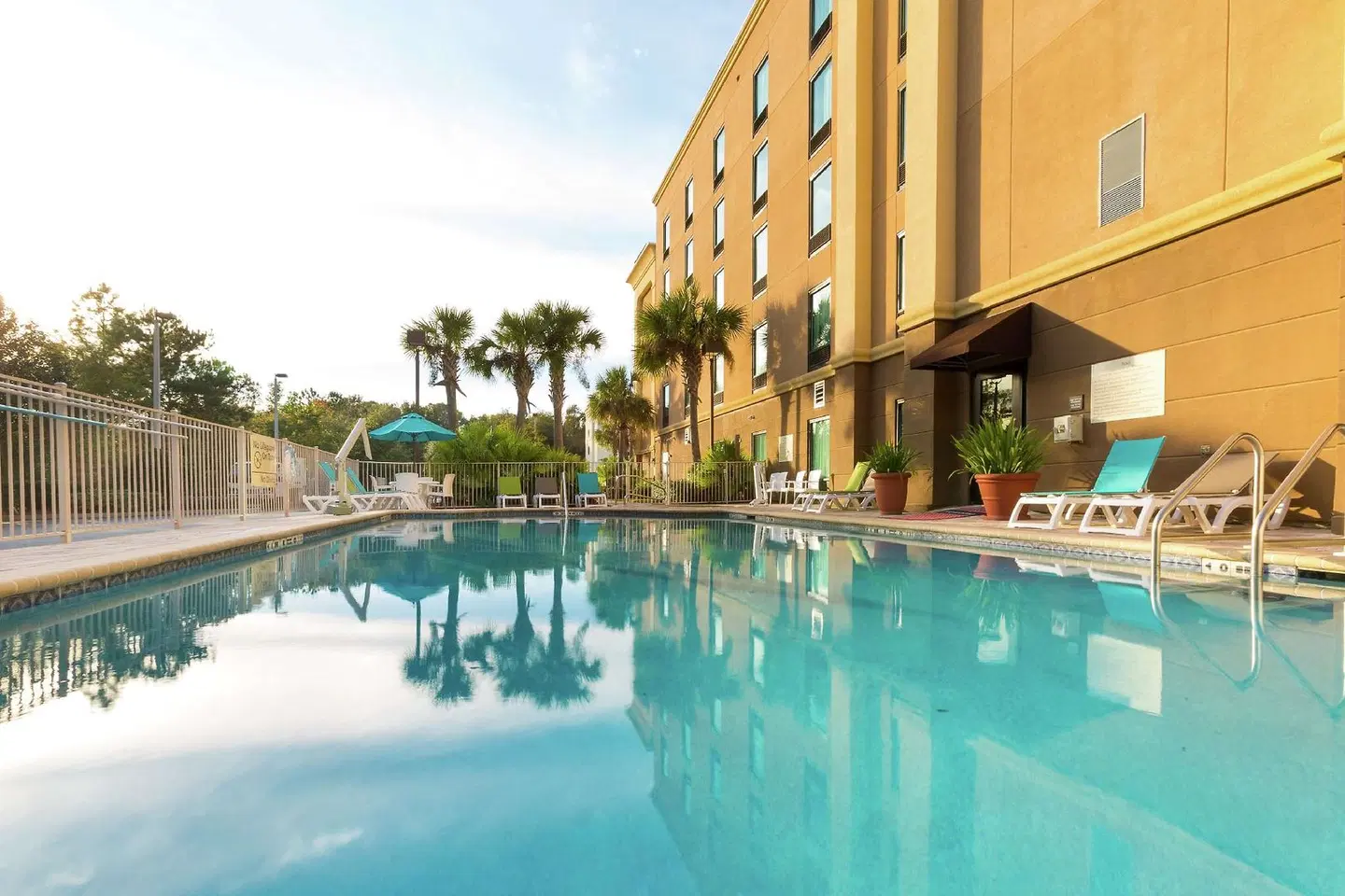Hampton Inn & Suites Jacksonville-Airport OUTDOOR_POOL