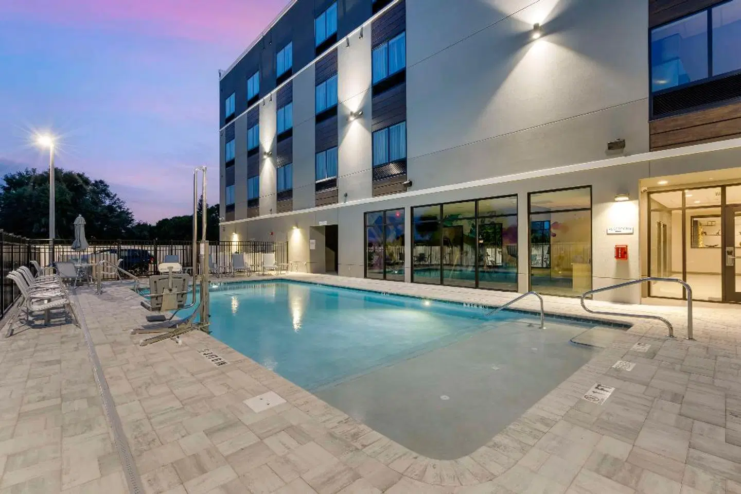 Best Western Plus Winter Haven Inn & Suites  OUTDOOR_POOL