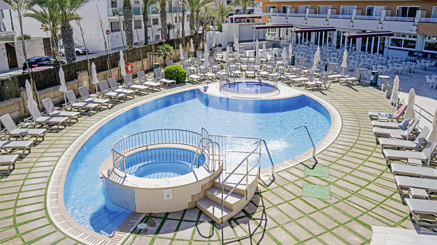 Globales Janeiro OUTDOOR_POOL