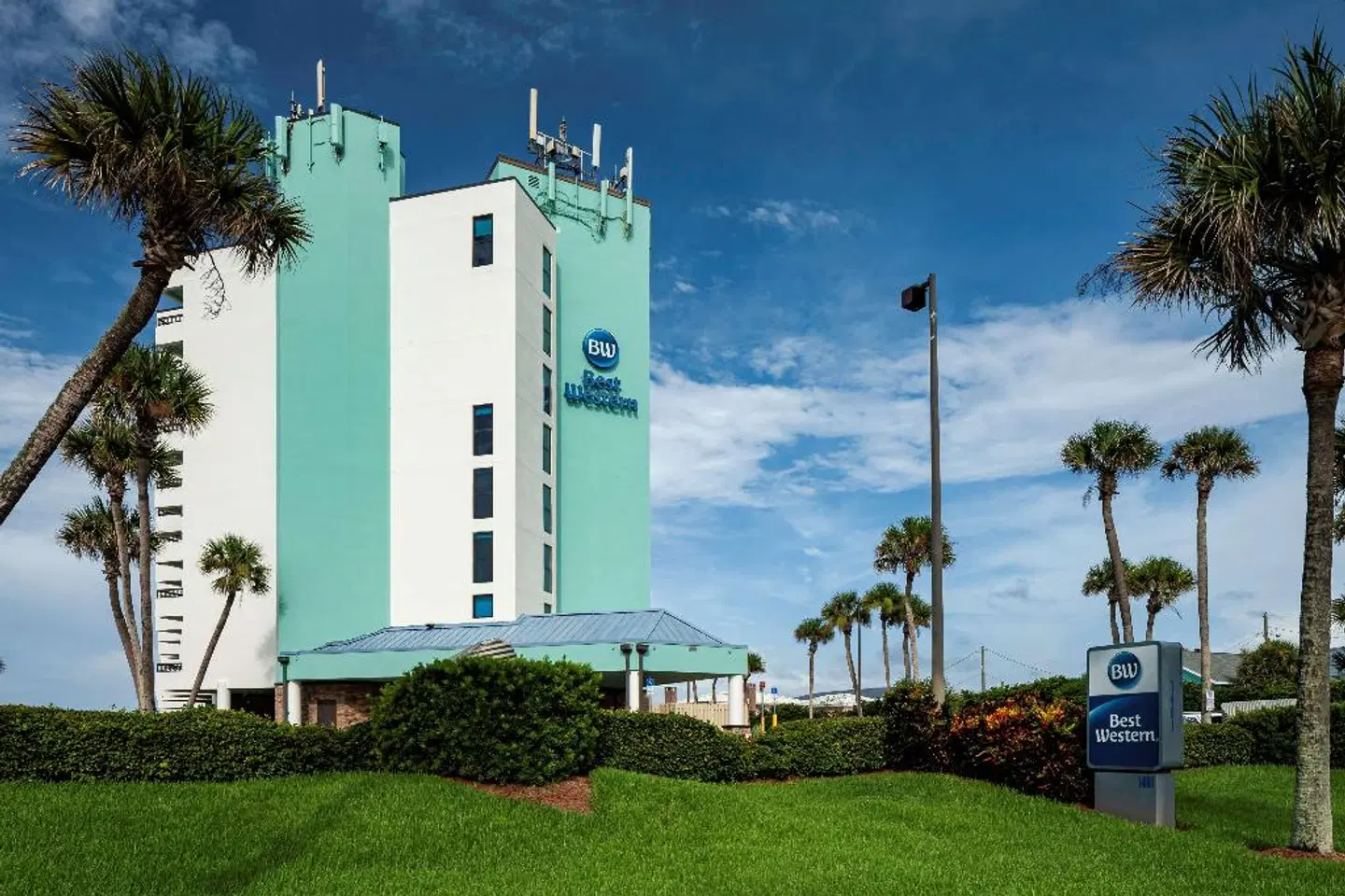 BEST WESTERN New Smyrna Beach Hotel & Suites EXTERIOR