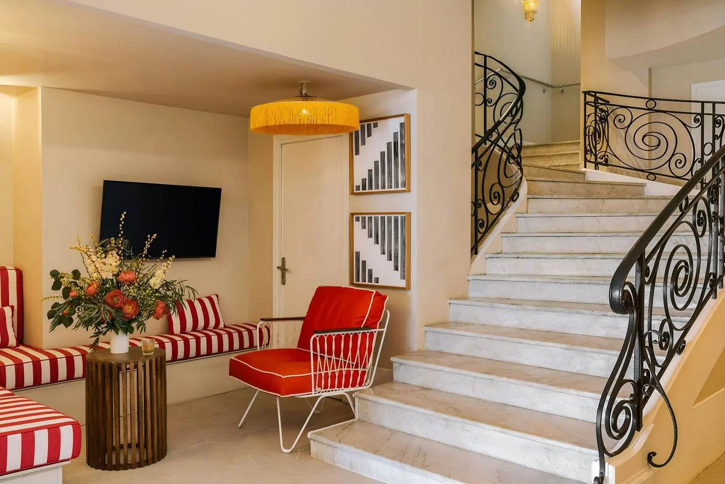 Yelo Lumiere Powered By Sonder LOUNGE_LOBBY