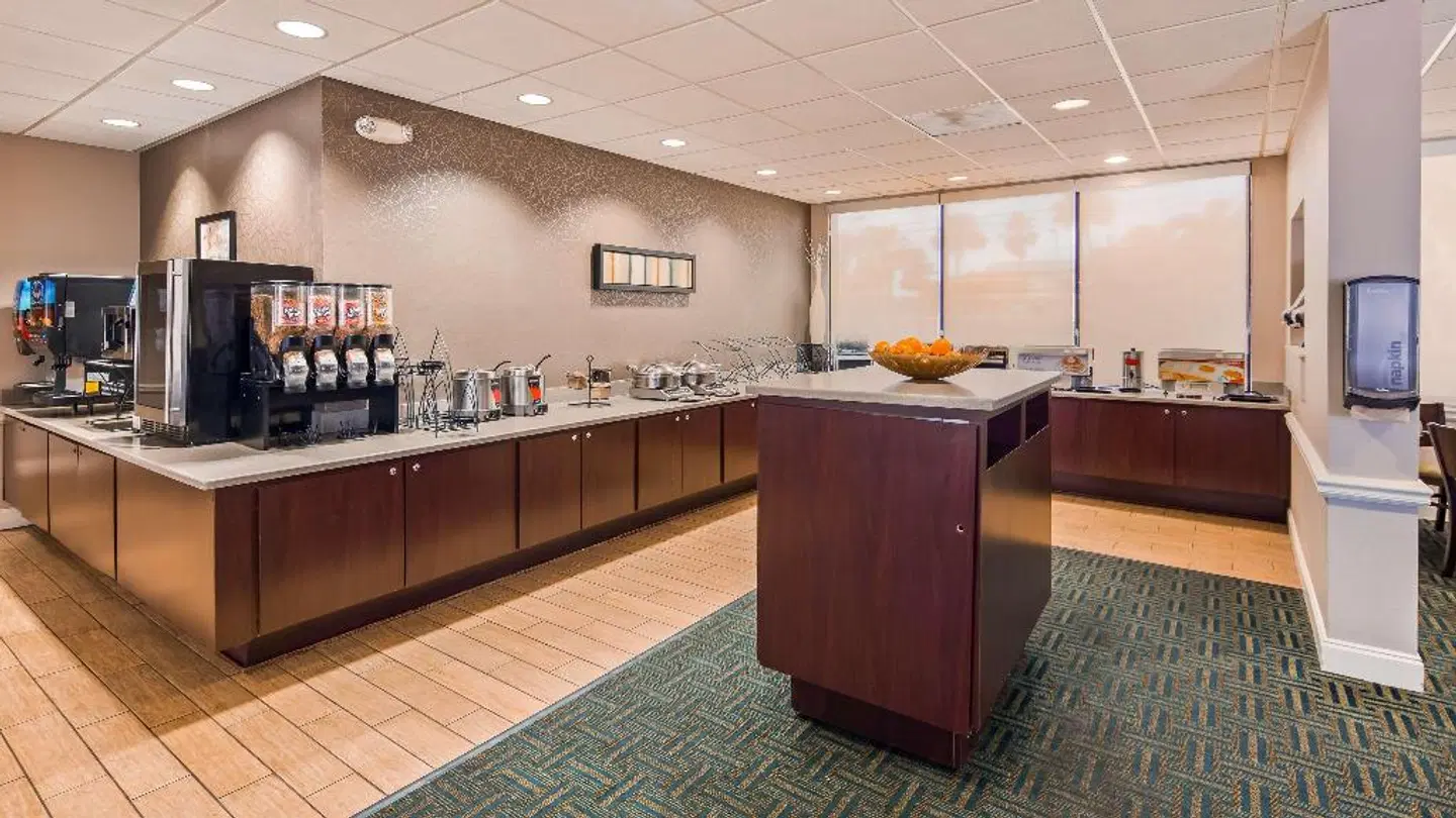 Best Western Cocoa Beach Hotel & Suites Restaurant