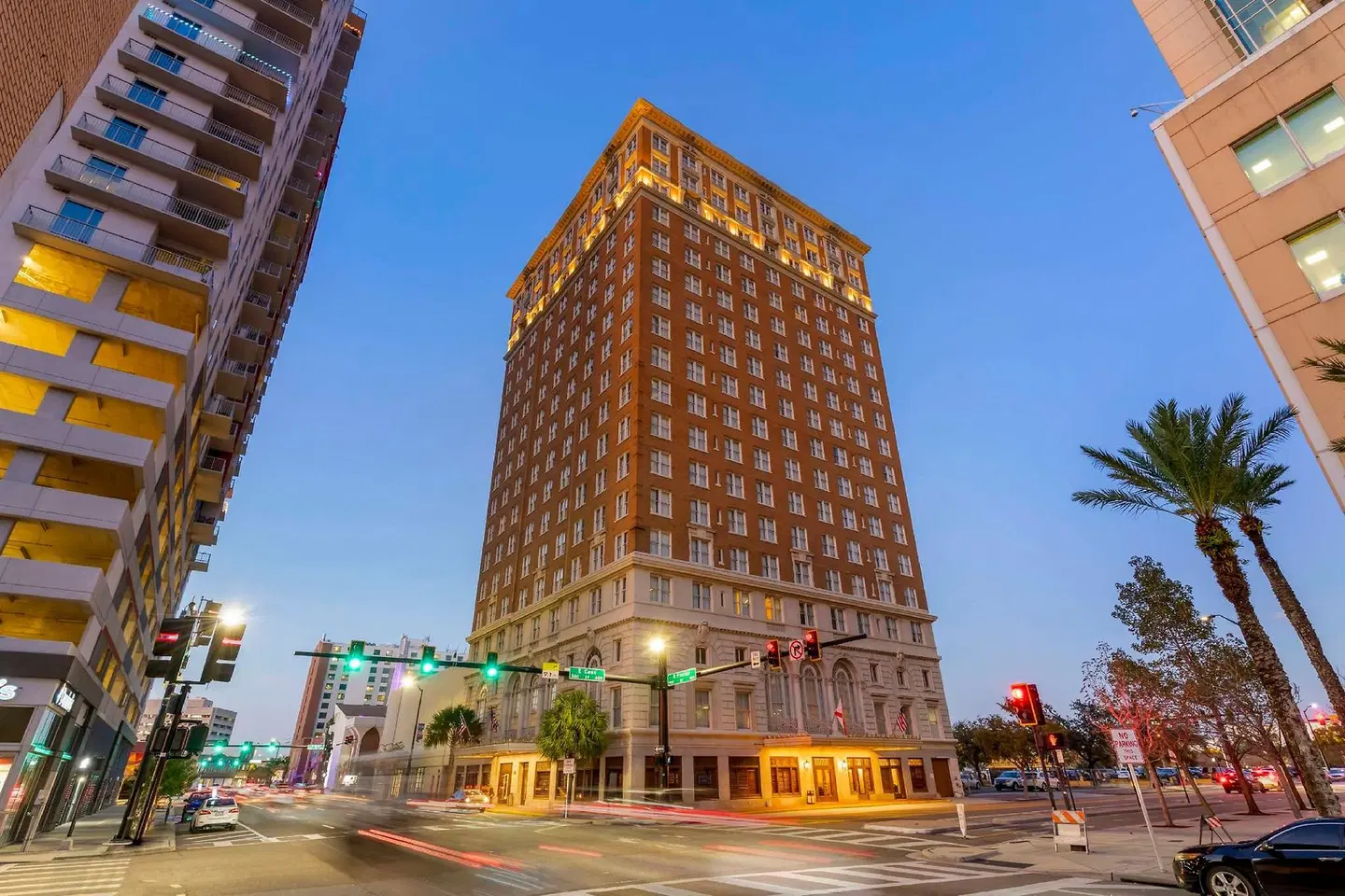 Hotel Flor Tampa Downtown, Tapestry Collection by Hilton EXTERIOR