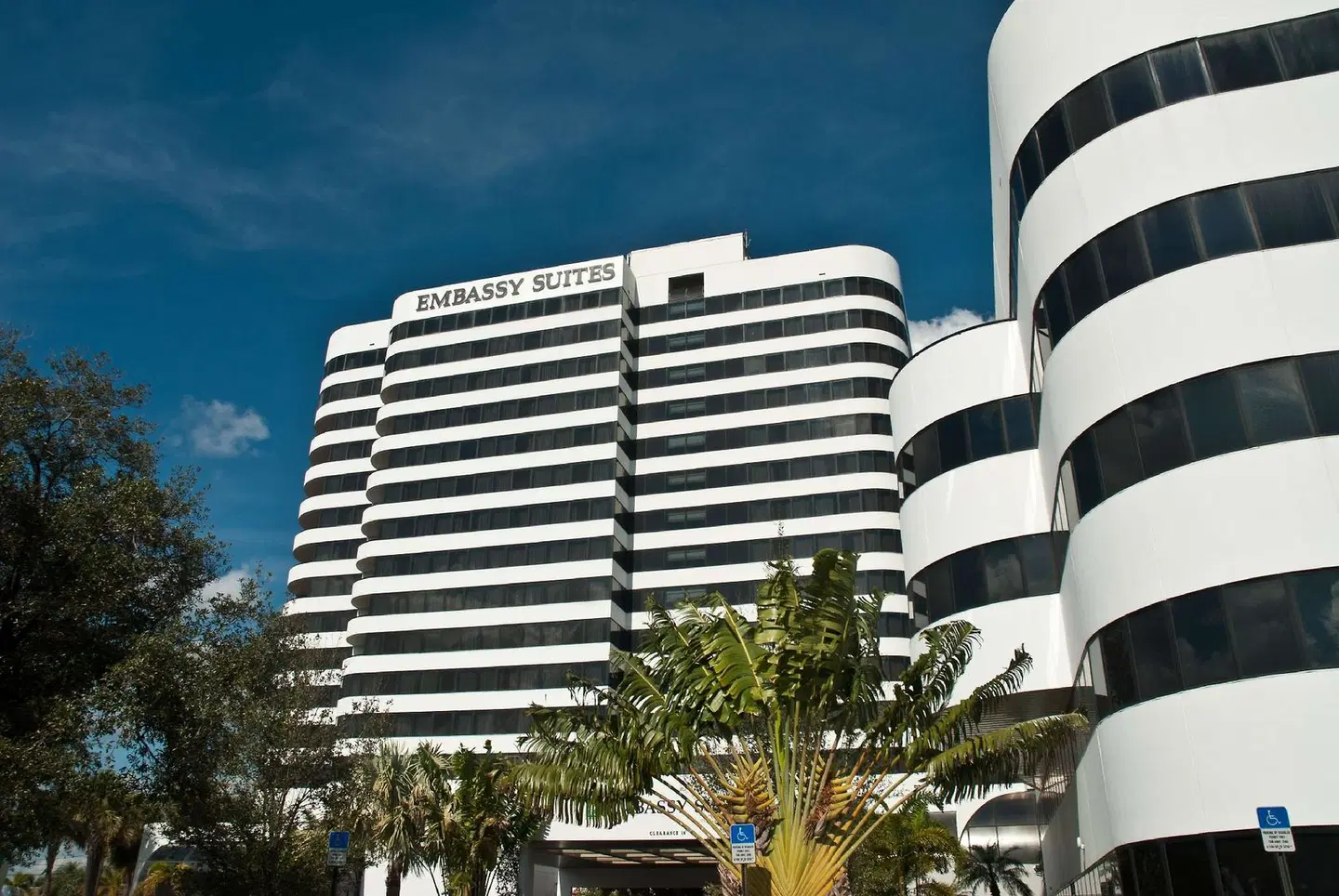 Embassy Suites by Hilton West Palm Beach - Central EXTERIOR