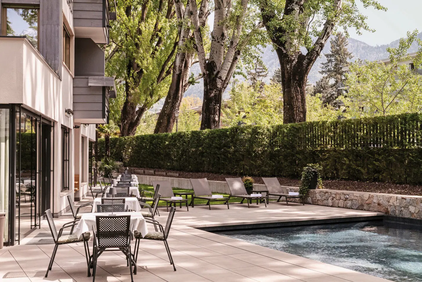 Flora Hotel & Suites Terrasse