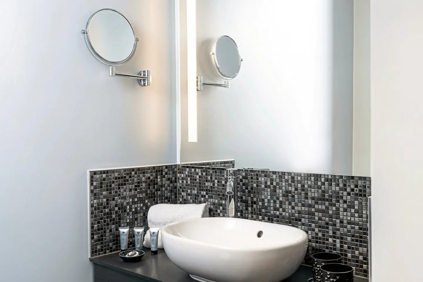 NYX Hotel Hamburg Badezimmer