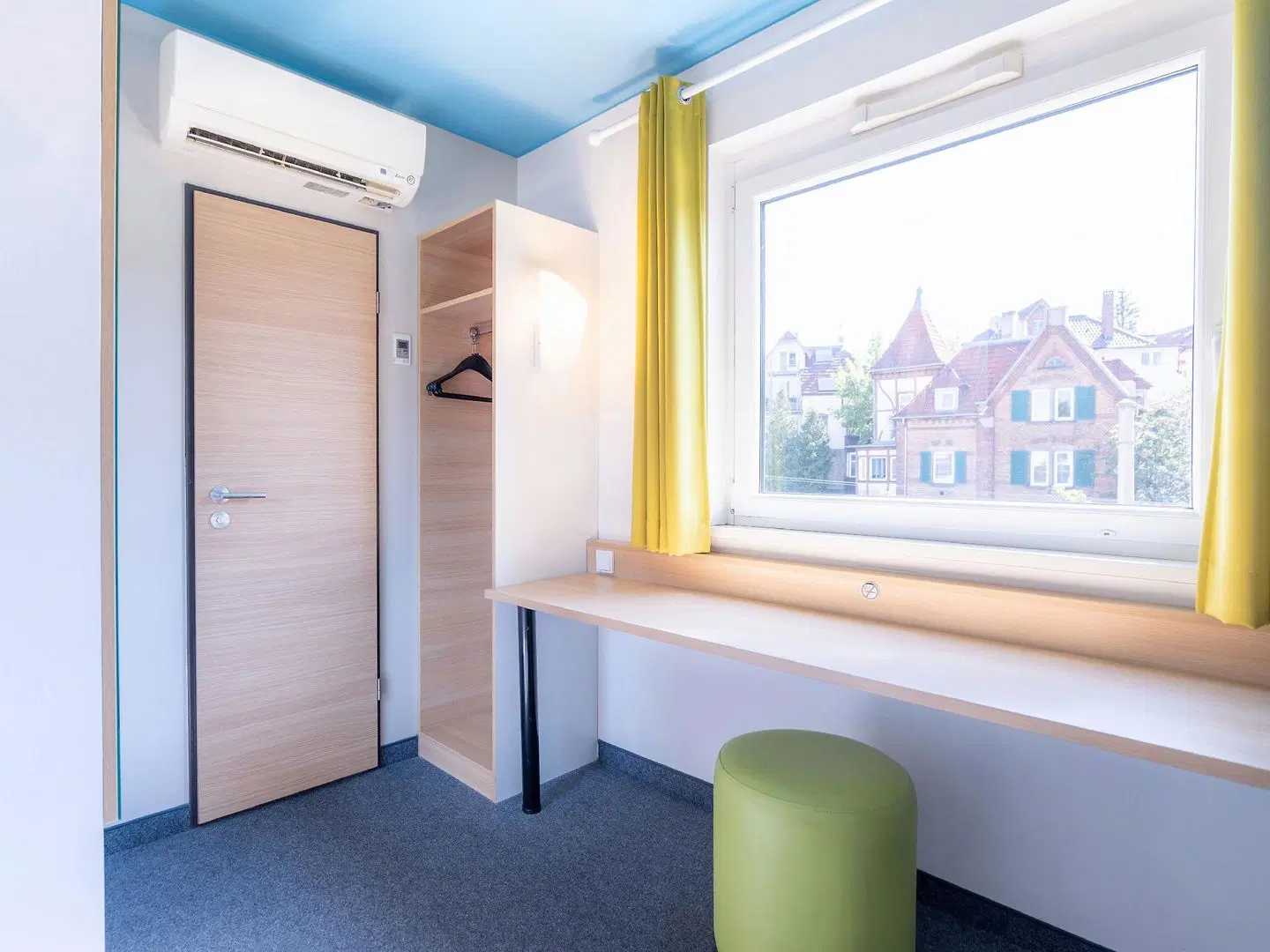 B&B Stuttgart-City ROOM_EXAMPLE