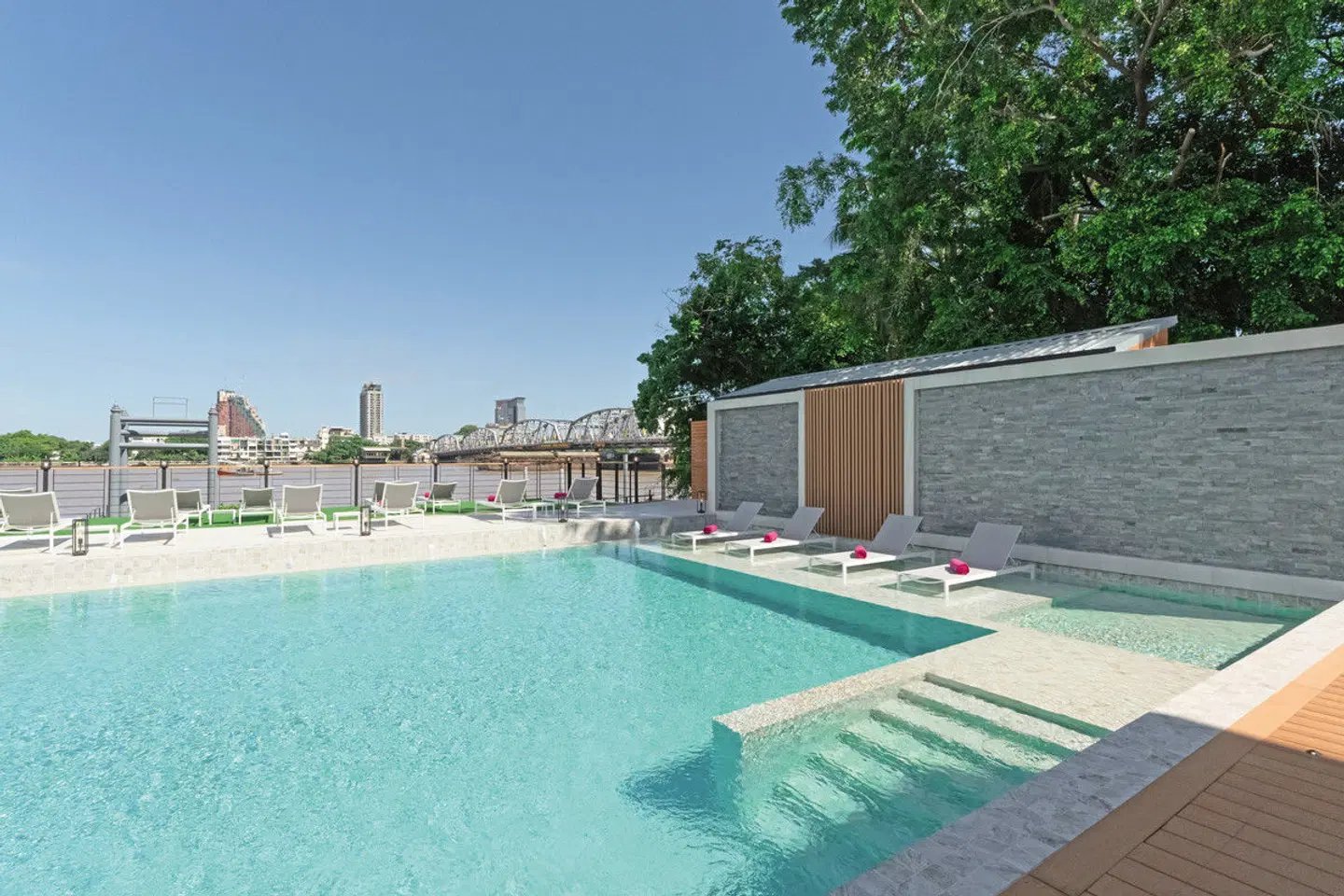 GLOW Bangkok Riverside OUTDOOR_POOL