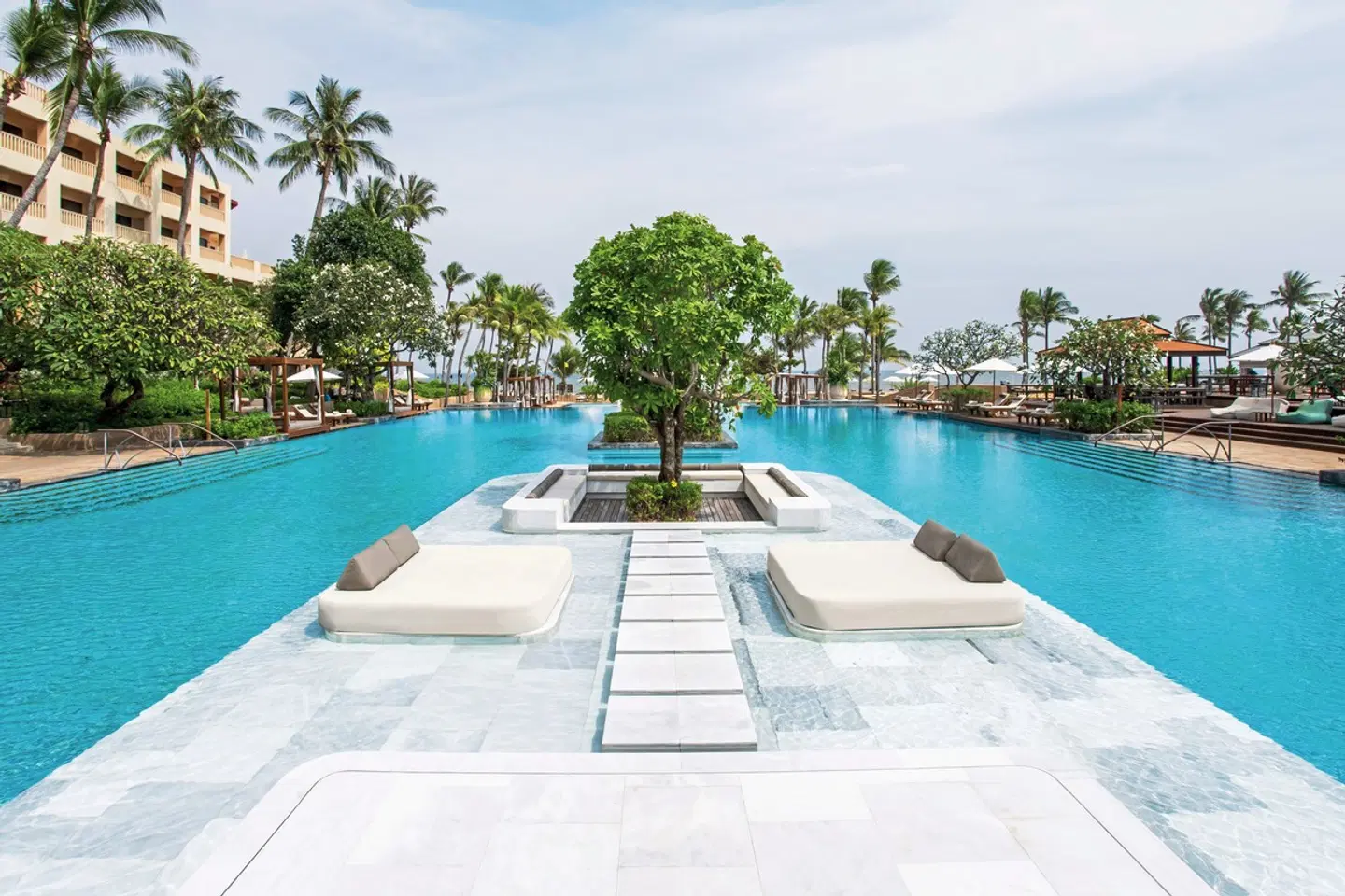 Dusit Thani Hua Hin OUTDOOR_POOL
