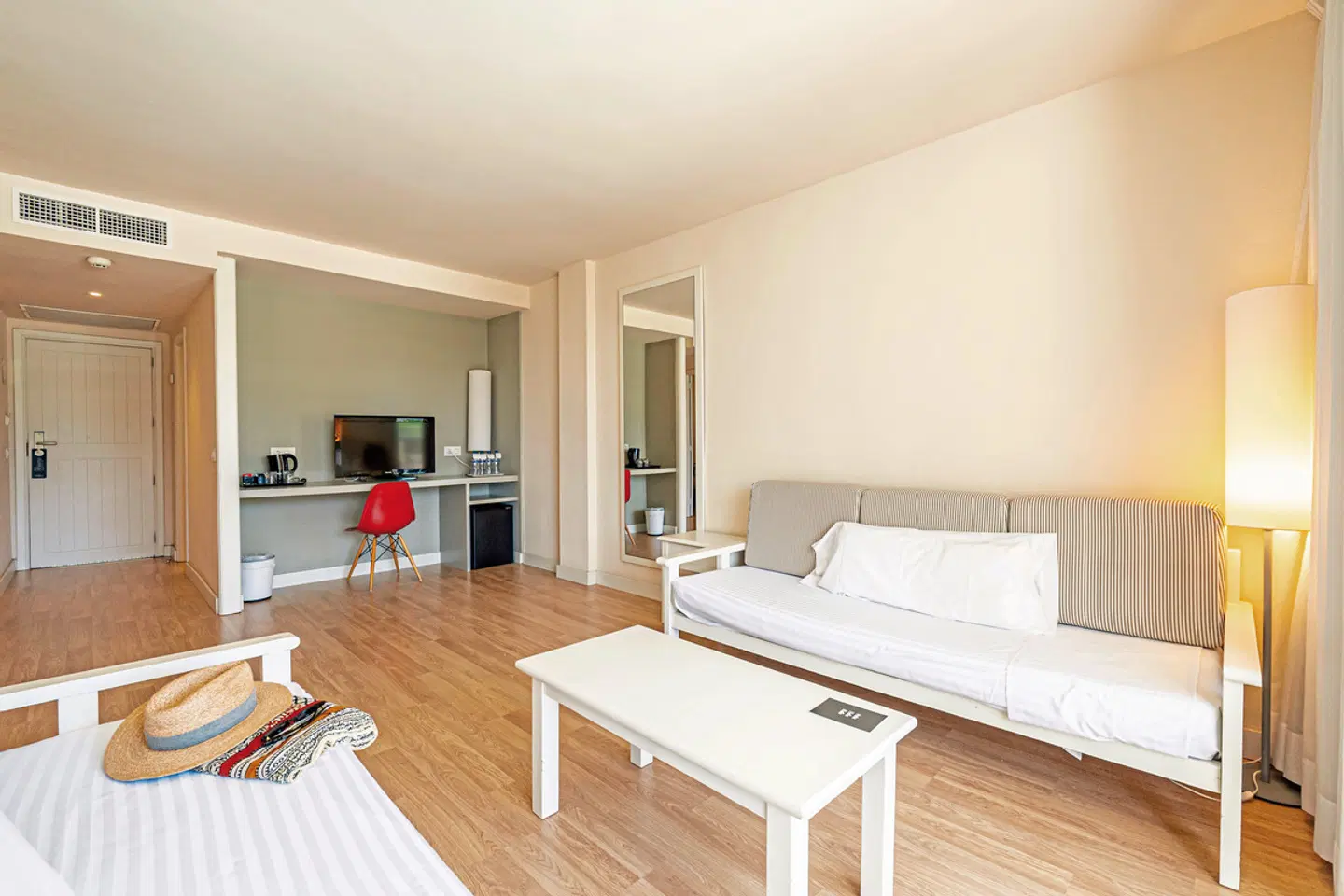 Intelier Rosella ROOM_EXAMPLE