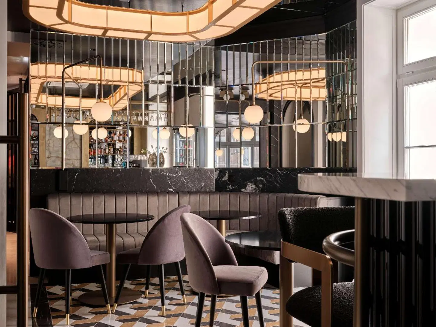 Crown Krakow - Handwritten Collection Bar