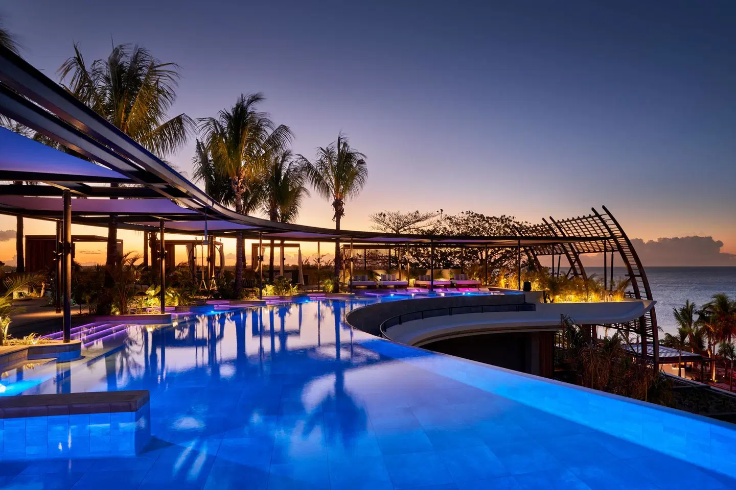 LUX* Grand Baie OUTDOOR_POOL