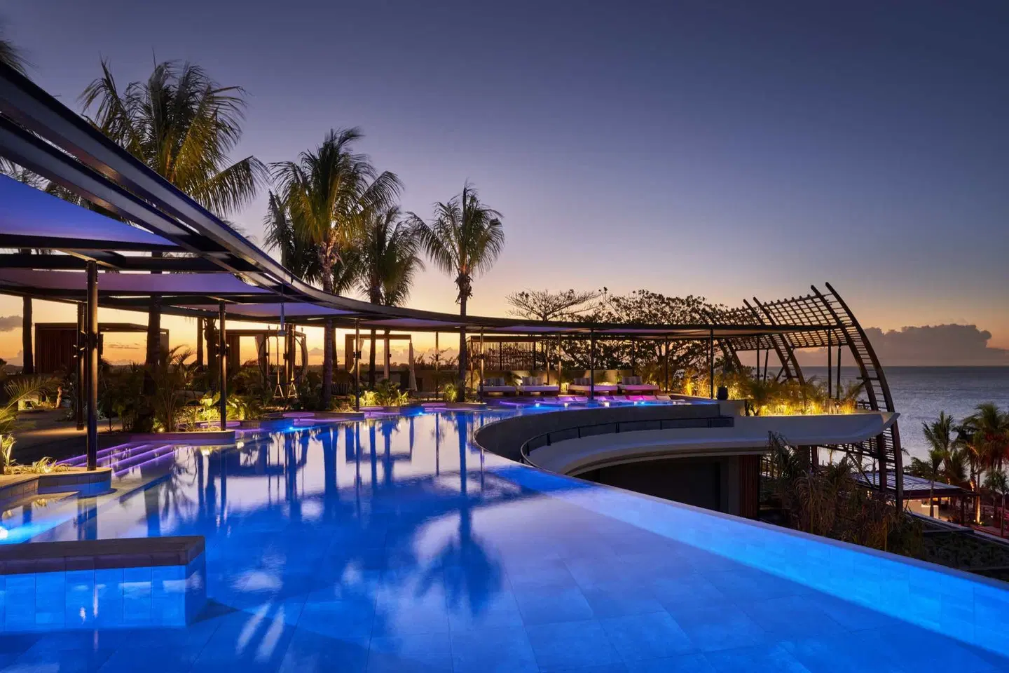 LUX* Grand Baie OUTDOOR_POOL