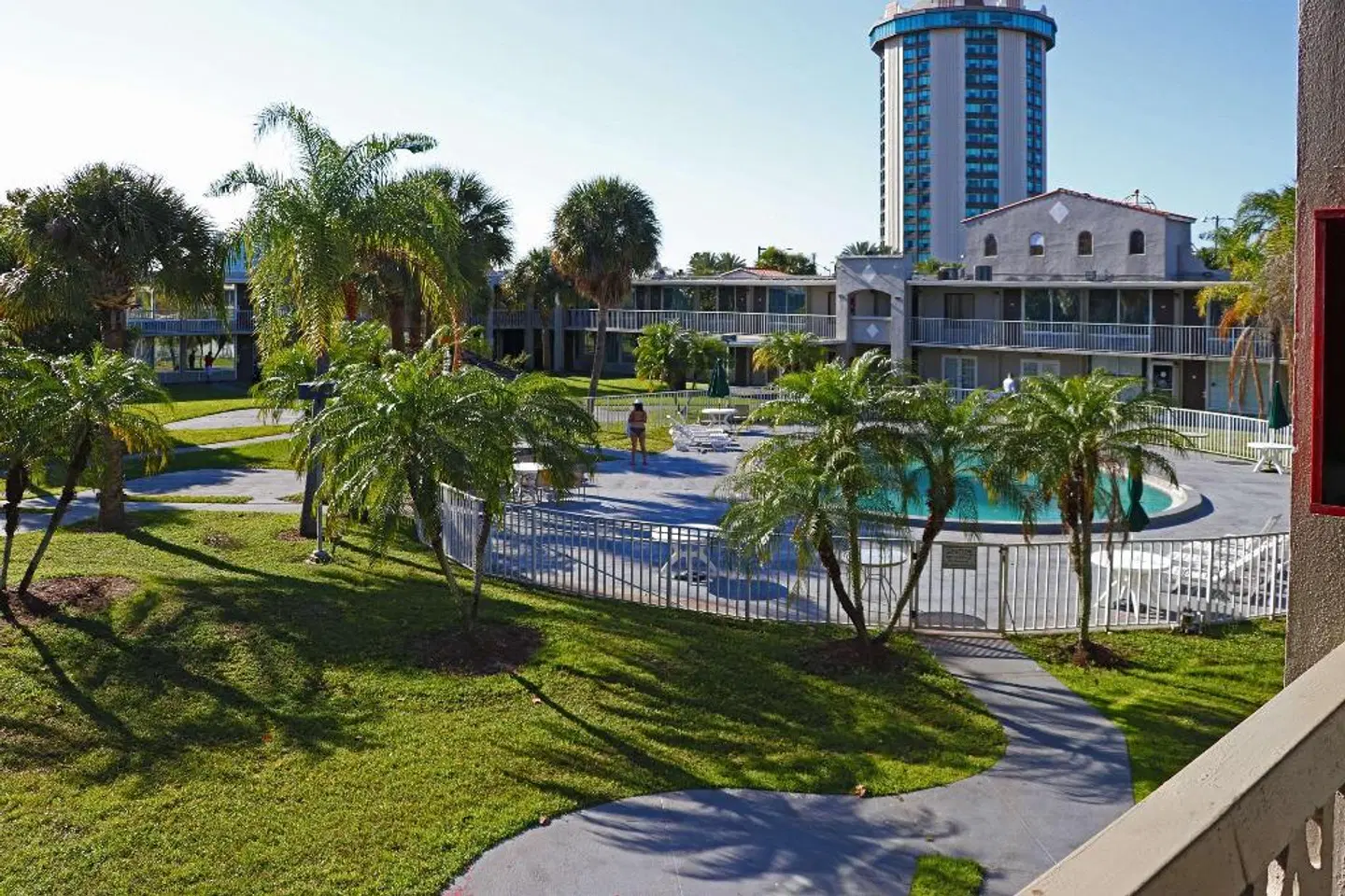 Howard Johnson by Wyndham Orlando/International Drive OUTDOOR_POOL