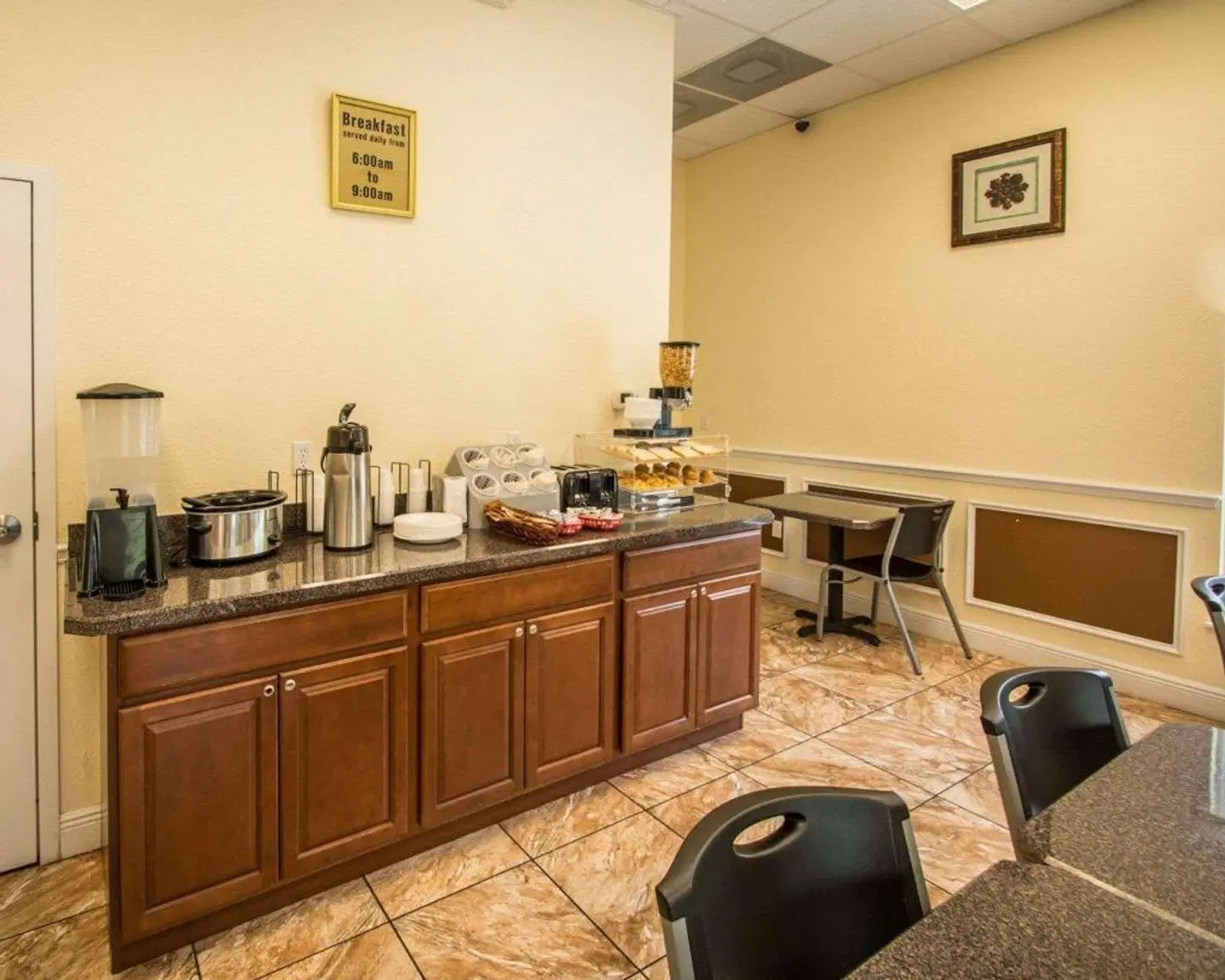 Quality Inn ROOM_EXAMPLE