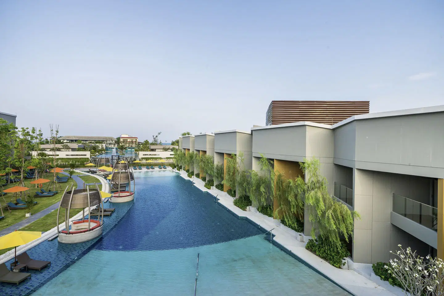 AVANI+ Hua Hin Resort OUTDOOR_POOL