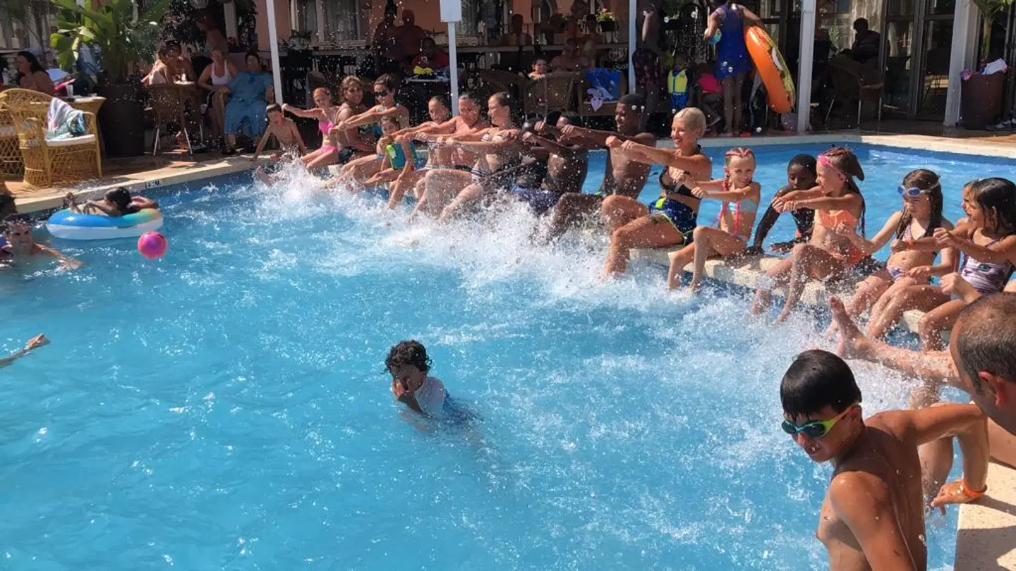 Alba Seleqtta OUTDOOR_POOL