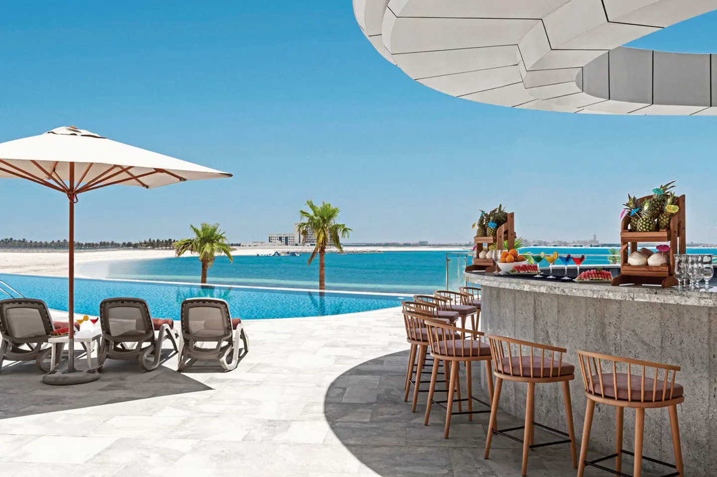 Hampton by Hilton Marjan Island Bar
