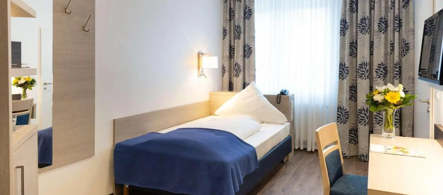 Ringhotel Loew's Merkur ROOM_EXAMPLE