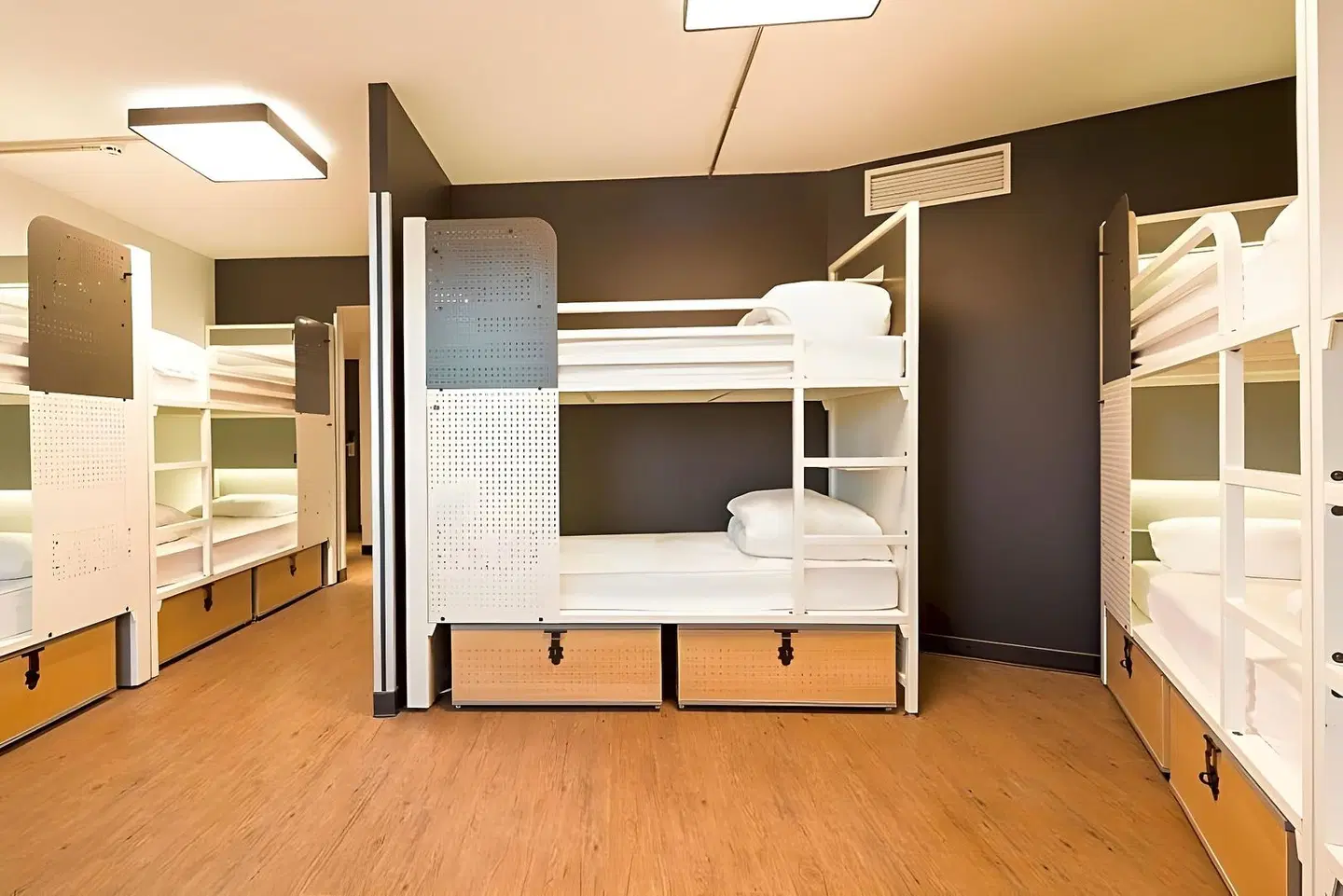 Generator Paris ROOM_EXAMPLE