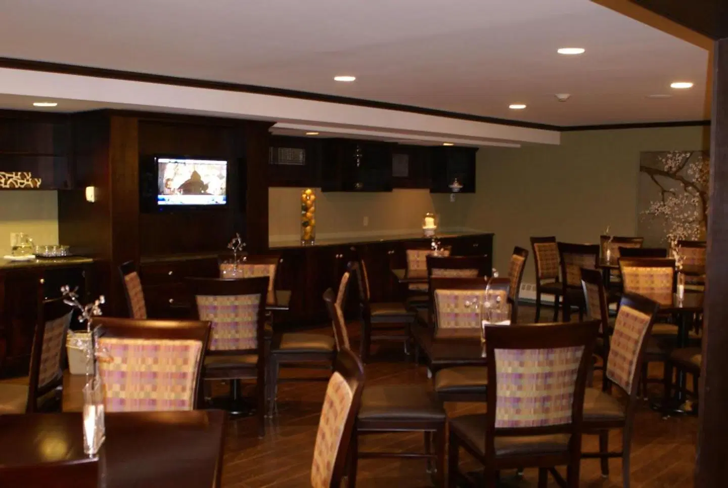 The Hotel on Pownal Bar