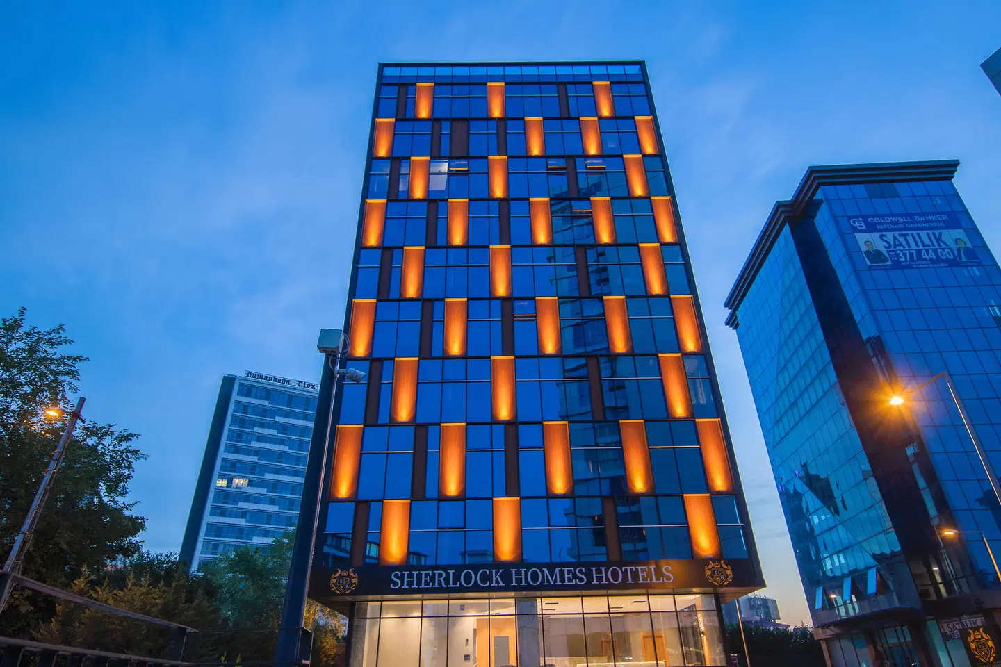 Sherlock Homes Hotels EXTERIOR