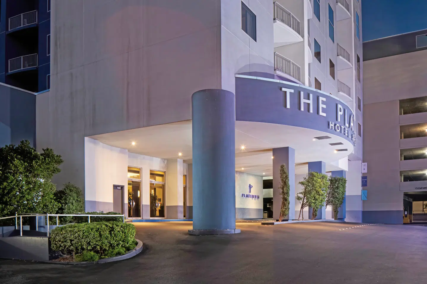 The Platinum Hotel EXTERIOR