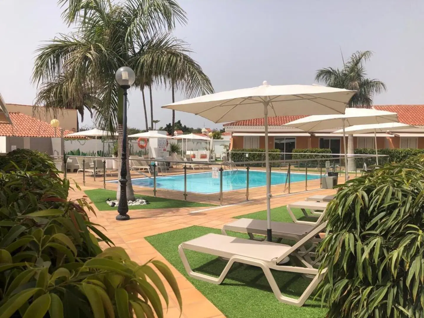 Los Leones Bungalows OUTDOOR_POOL