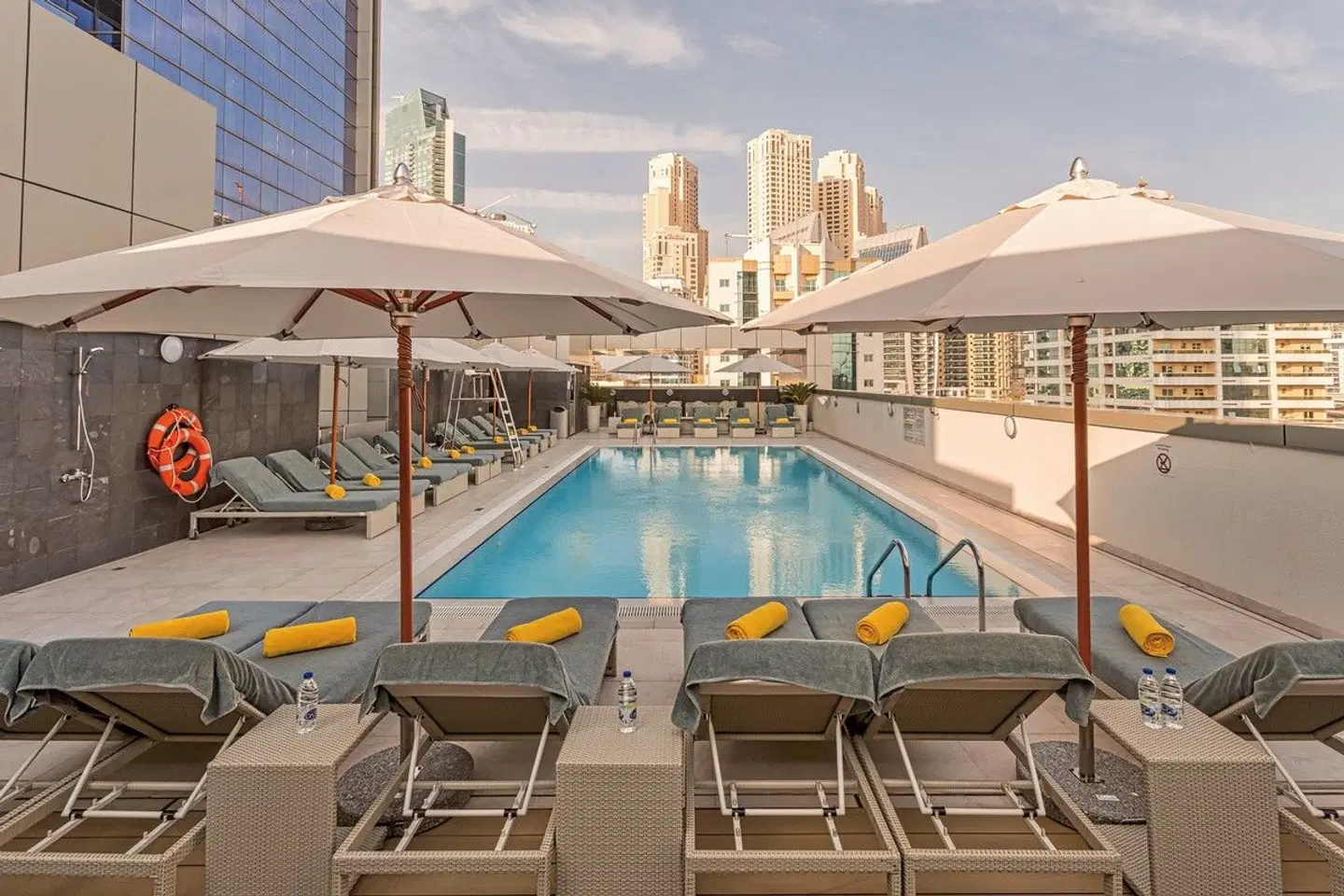 The First Collection Marina Dubai A Tribute Portfolio Hotel Hallenbad