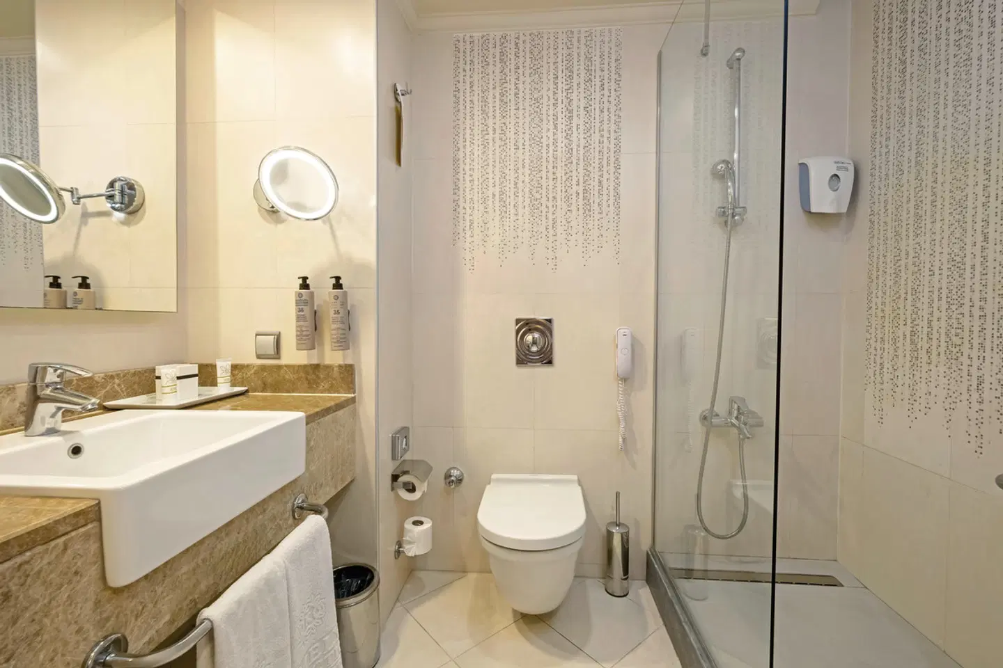 Kamelya Selin Hotel Badezimmer