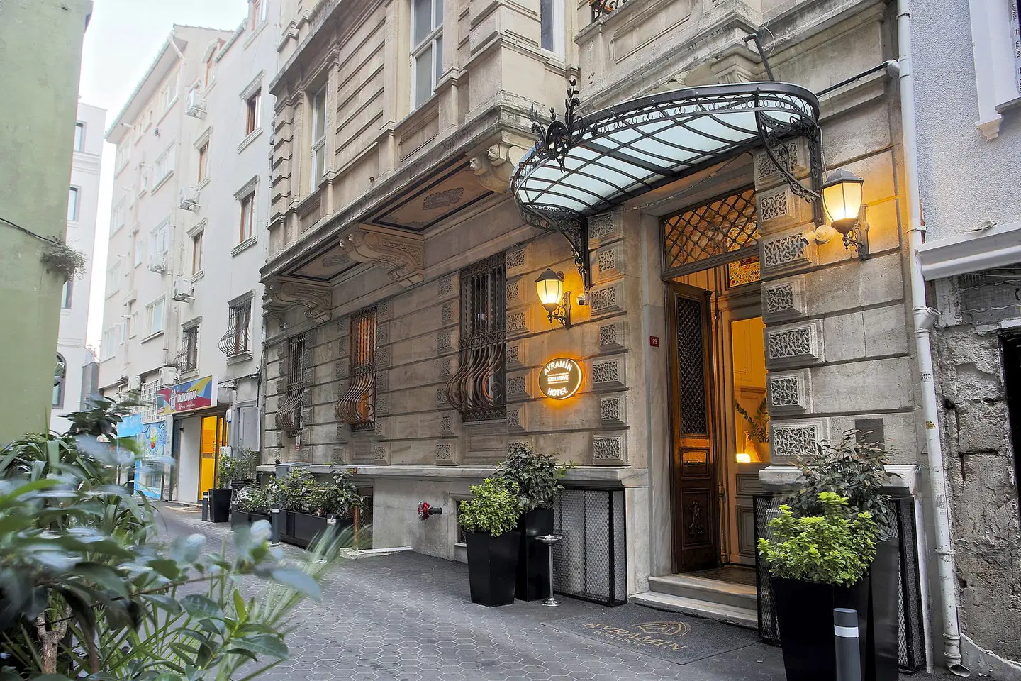 Ayramin Exclusive EXTERIOR