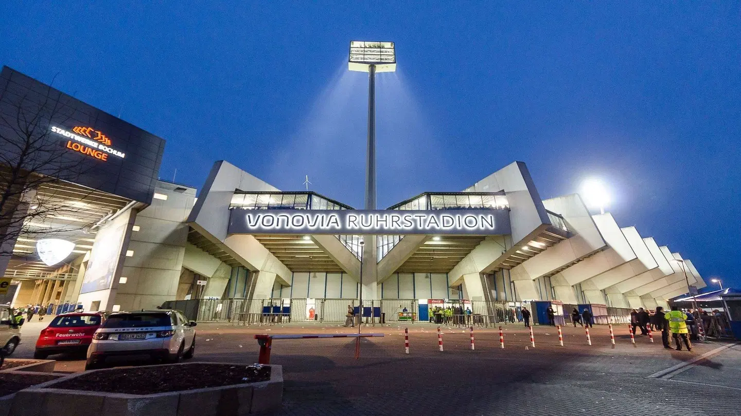 Holiday Inn Express Bochum EXTERIOR