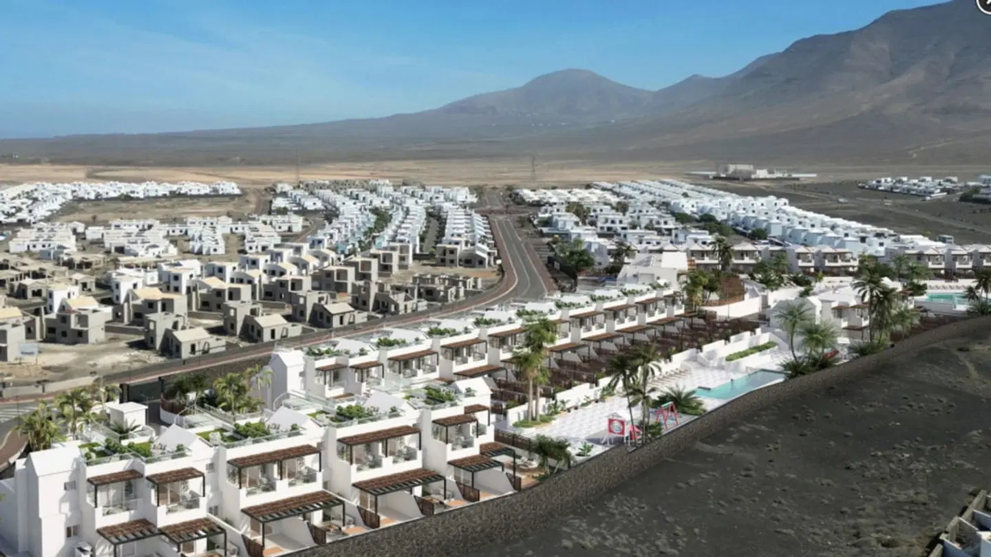 Serena del Mar by LIVVO Strand