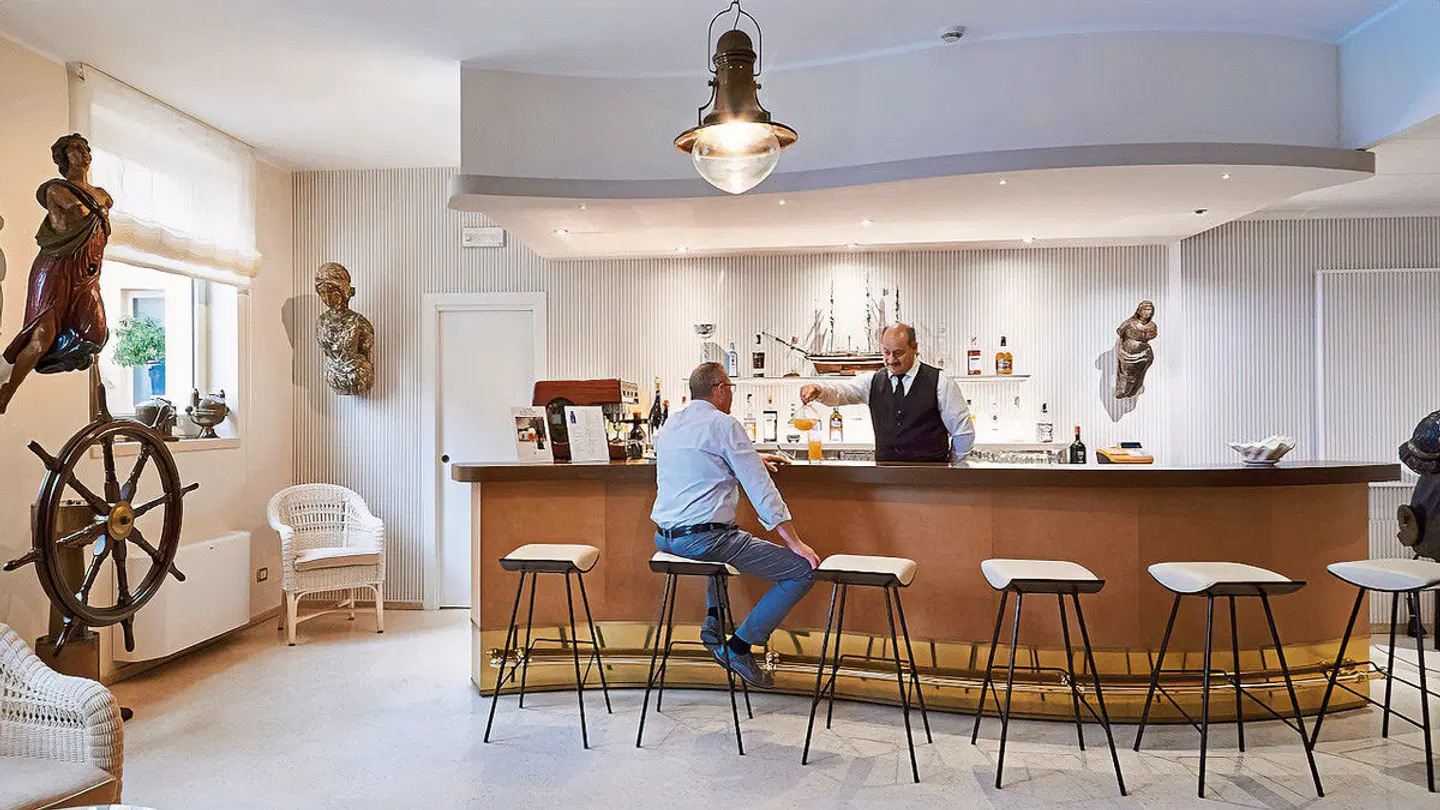 Corte Di Nettuno Bar